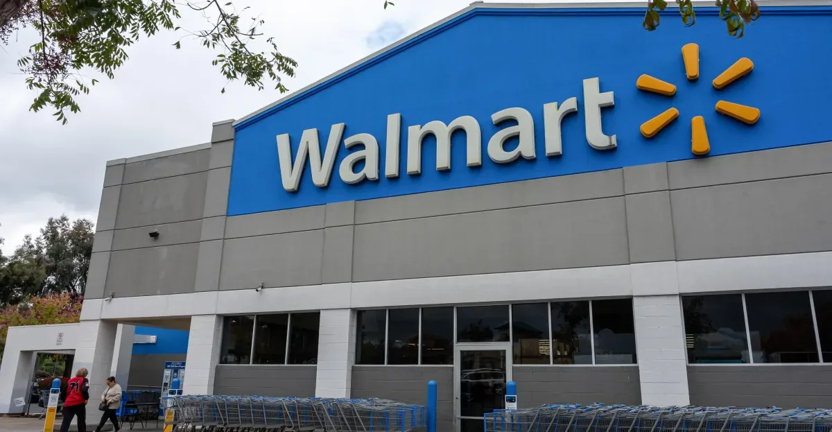 Walmart Lifts Outlook As Online Gains Overcome Economic Woes